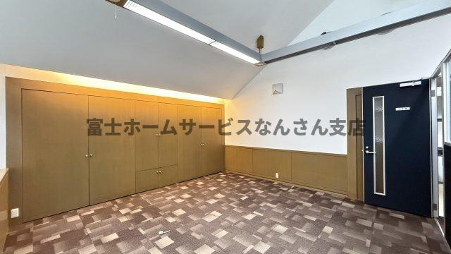 インテリジェンスビルの内装
