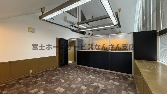 インテリジェンスビルの内装