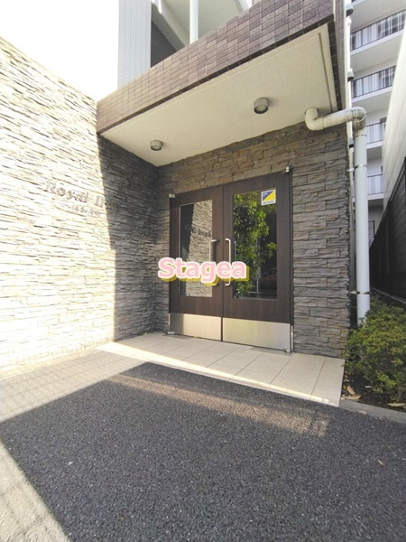 さいたま市浦和区岸町７丁目の賃貸マンションのエントランス