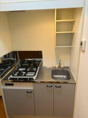 相模原市緑区元橋本町のアパートのキッチン