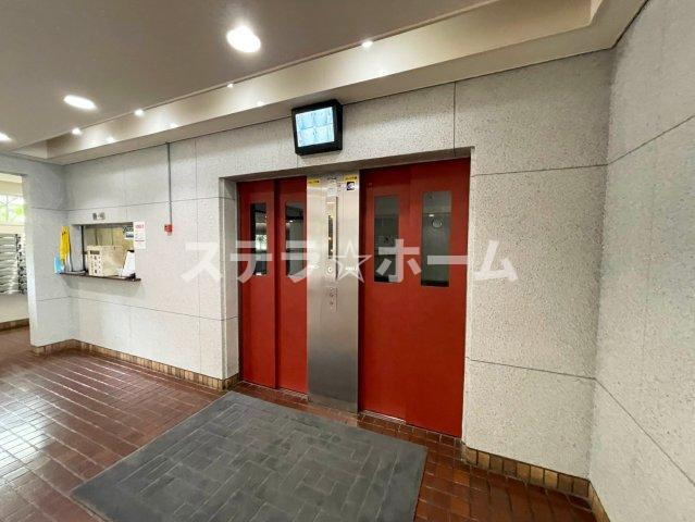 ファミールハイツ北大阪2号棟のその他共用部分|エレベーター2基あります