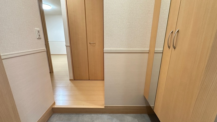 【玄関】ロワメゾン松陽 