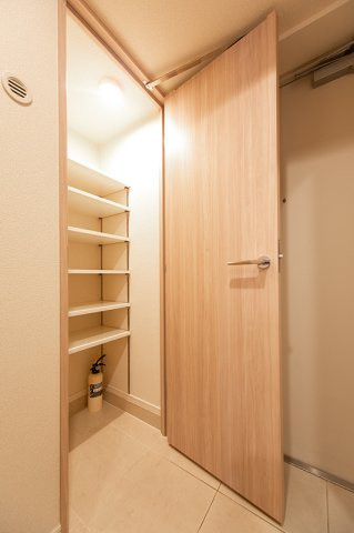 台東区東上野６丁目の賃貸マンションの収納