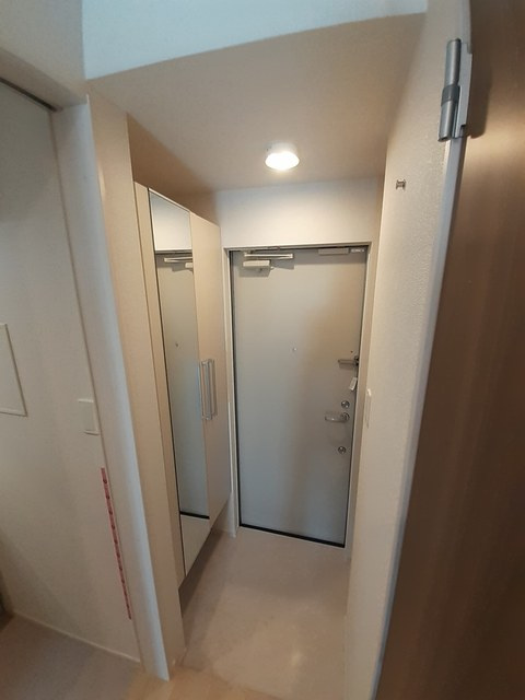 グラナティスの玄関
