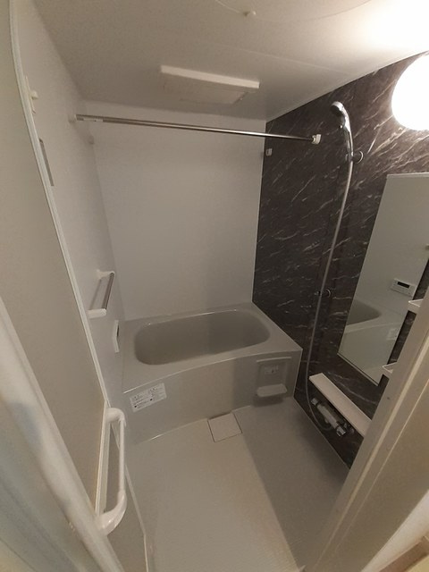 グラナティスの浴室
