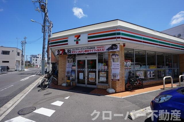 ルミナス藤塚町の周辺|コンビニ