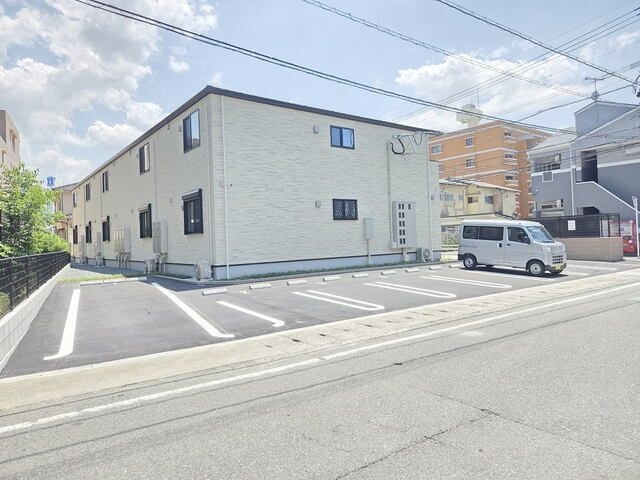 ハウスティア　周船寺の駐車場