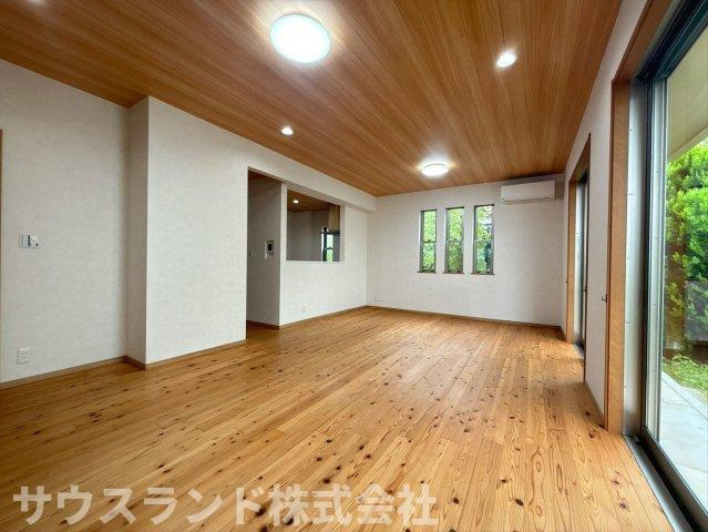 八王子市　城山手　中古戸建の居間・リビング