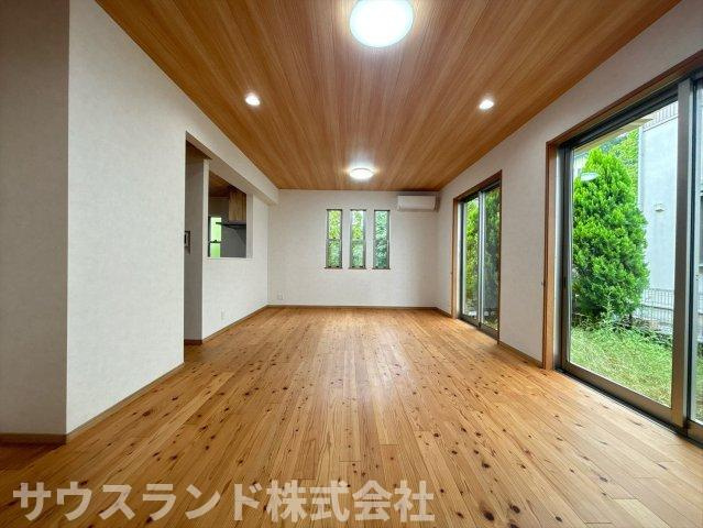 八王子市　城山手　中古戸建の居間・リビング
