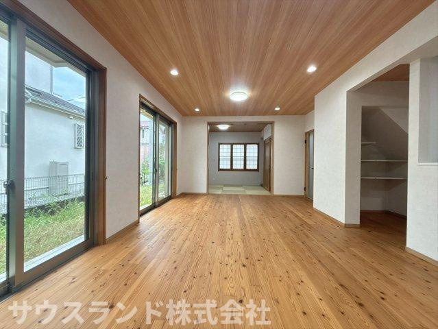 八王子市　城山手　中古戸建の居間・リビング