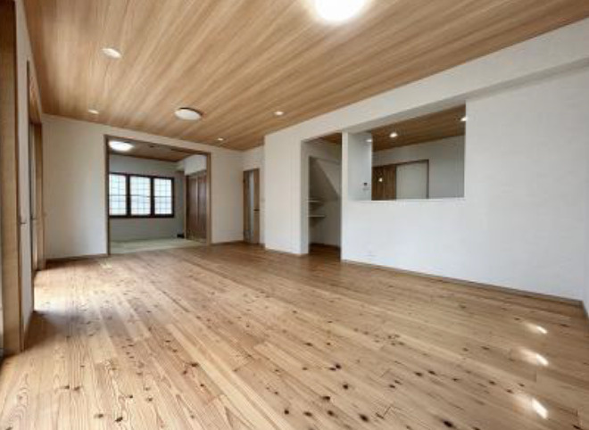 八王子市　城山手　中古戸建の居間・リビング