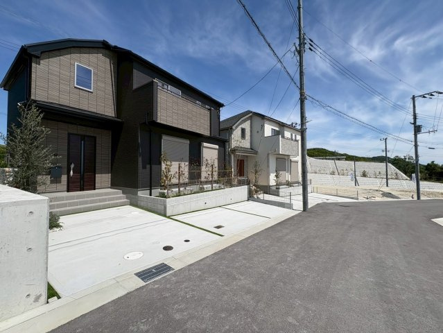 須磨区車字梨川　新築戸建て　H-2の前面道路含む現地写真|前面道路含む現地写真です