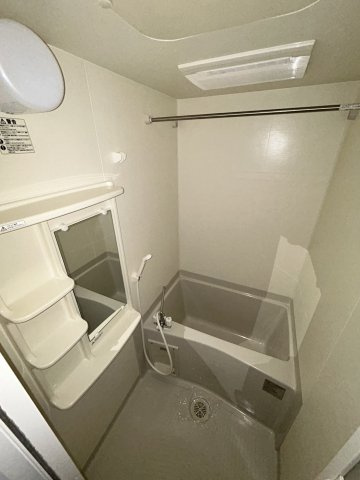 【浴室】プレサンスみなと元町駅前