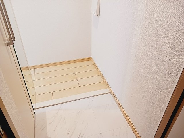 ライゼ　イヅミヤ　Ⅰの玄関