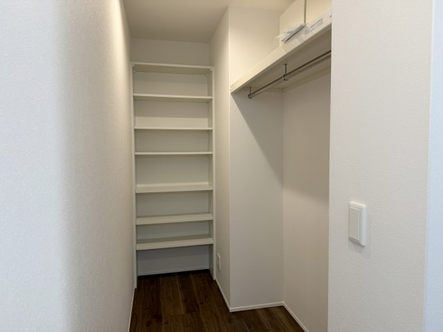 坂戸市関間　中古売戸建の収納
