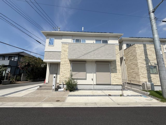 坂戸市関間　中古売戸建の外観