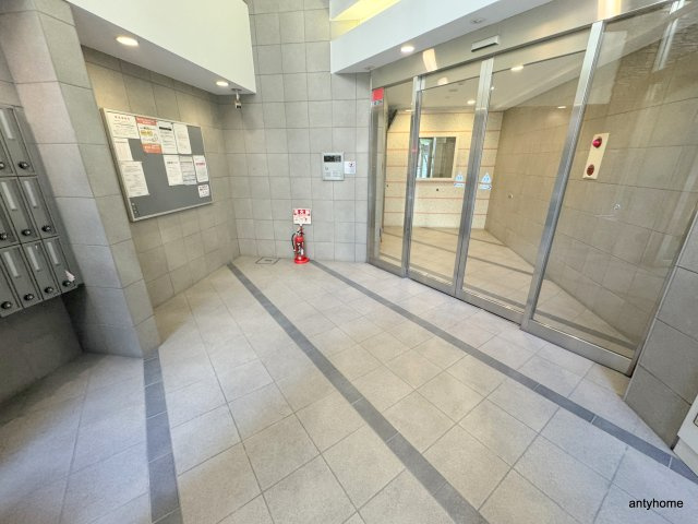 ダイドーメゾン大阪　北堀江　仲介手数料無料のロビー
