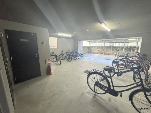 ダイドーメゾン大阪　北堀江　仲介手数料無料の駐車場