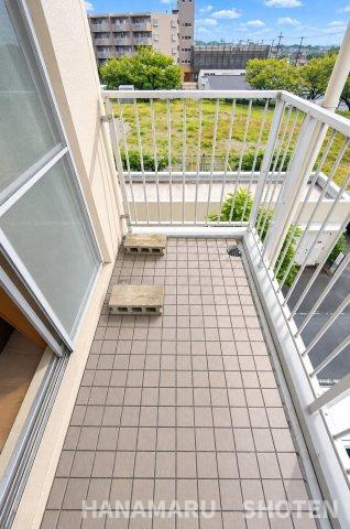 ダイアパレス千葉青葉台イーストアベニューのバルコニー|※現在リフォーム中のため、一部写真はAIにより家具・家財を消去し、室内をイメージしやすく加工しております。