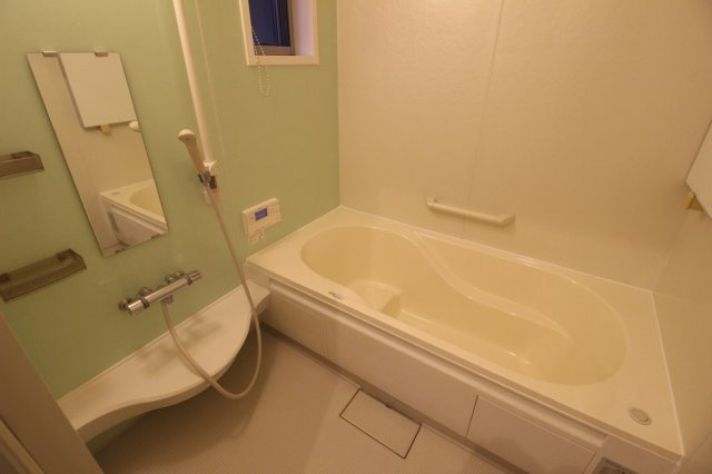 中区雄町　中古戸建　の浴室