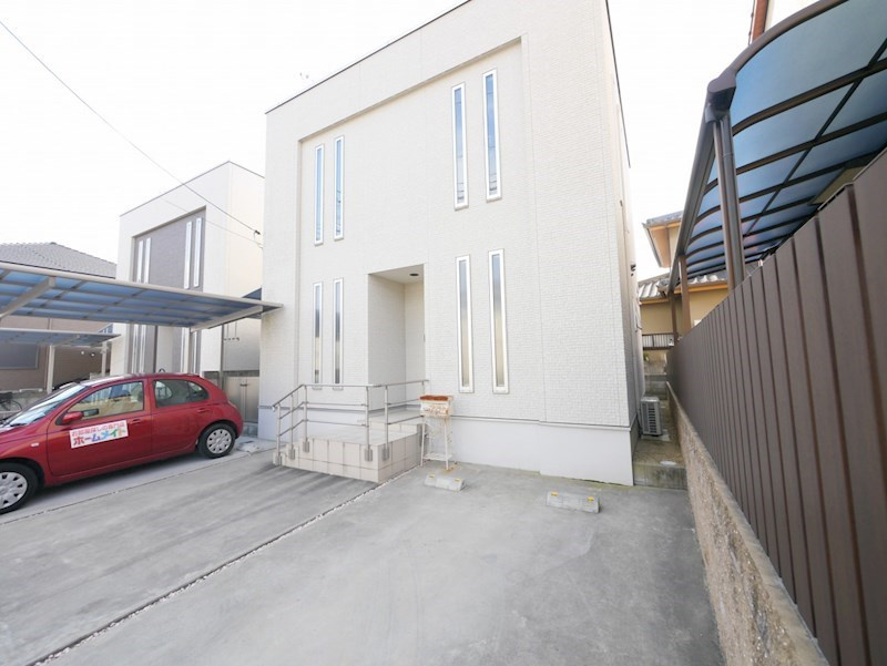 中区雄町　中古戸建　の駐車場