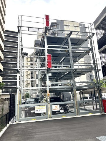 CREST TAPP金山の駐車場