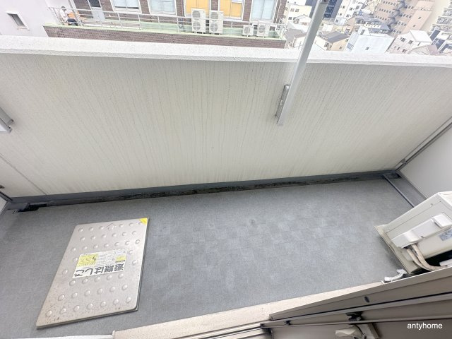 クレビオス難波イースト　仲介手数料無料のバルコニー