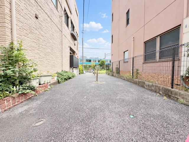 大田区山王3丁目　建築条件無し売地の前面道路含む現地写真|現地写真（2026.09.10撮影）

現地ご見学希望・資料請求などお気軽にお問い合わせ下さい！
03-5990-5201