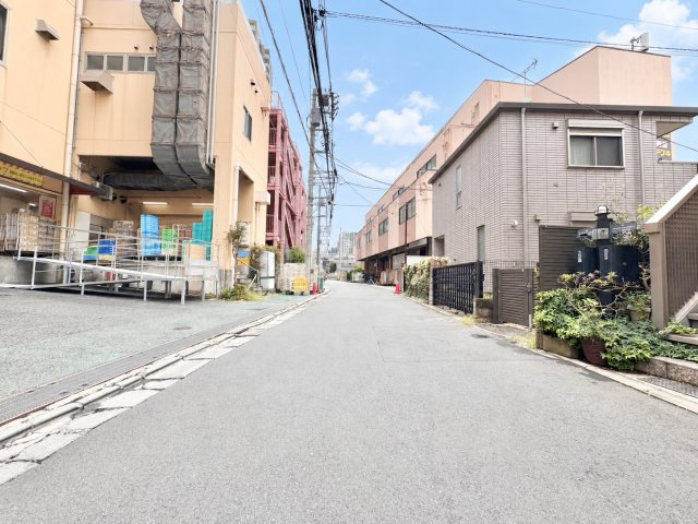 大田区山王3丁目　建築条件無し売地の前面道路含む現地写真|現地写真（2026.09.10撮影）

現地ご見学希望・資料請求などお気軽にお問い合わせ下さい！
03-5990-5201