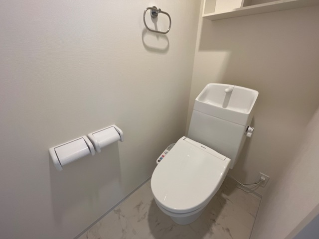 クレッセント高塚Ａのトイレ|温水洗浄便座