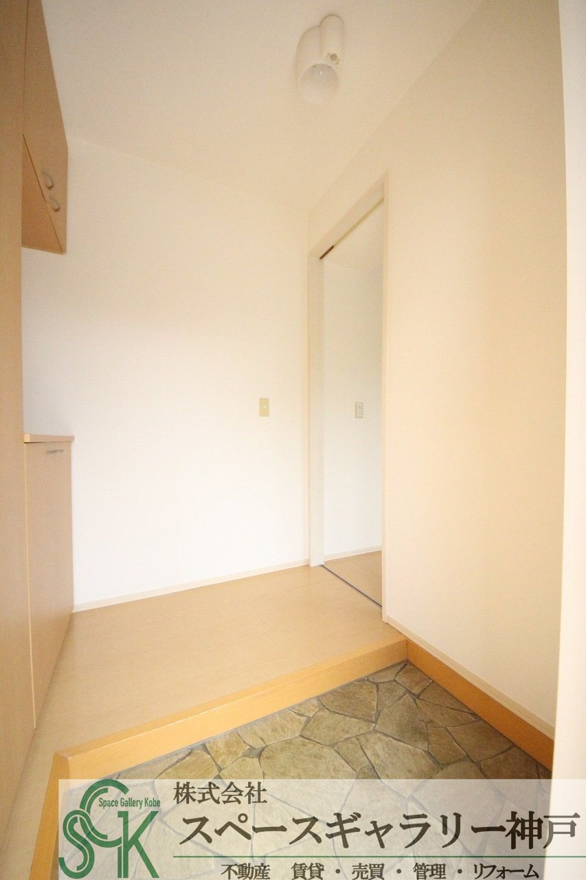 クレサンの玄関|※お部屋により仕様が異なる場合があります。
