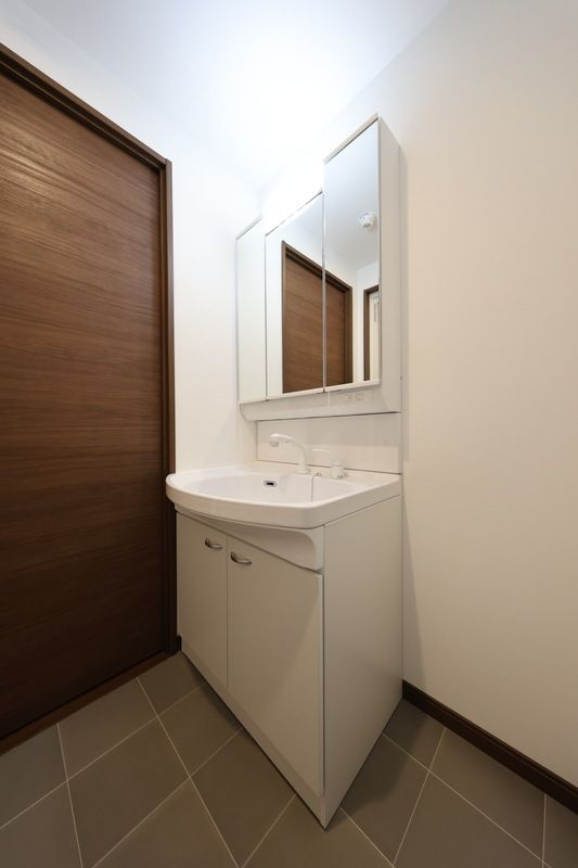 MODERN PALAZZO箱崎graceの独立洗面台