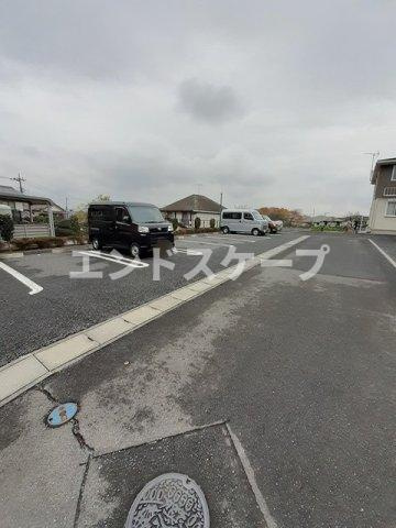 ハント・ポントⅠの駐車場|高崎、前橋のお部屋探しはエンドスケープまで！お客様の理想お聞かせ下さい♪