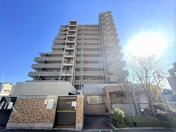 イトーピア吹田高城町の外観