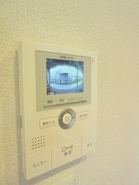 キャトルセゾンＣのセキュリティ|安心の録画機能付カラーＴＶモニターホン