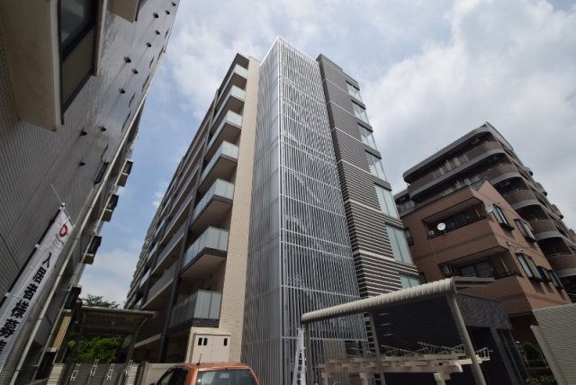 ＬＵＭＩＥＲＥの外観|南向きで明るいマンションです。