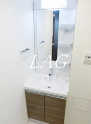 【洗面所】 | アルティザ東麻布 | 洗面台です。