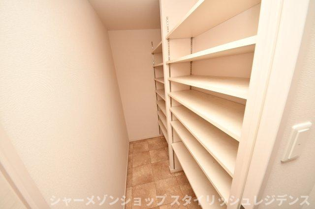 赤坂リプルの収納