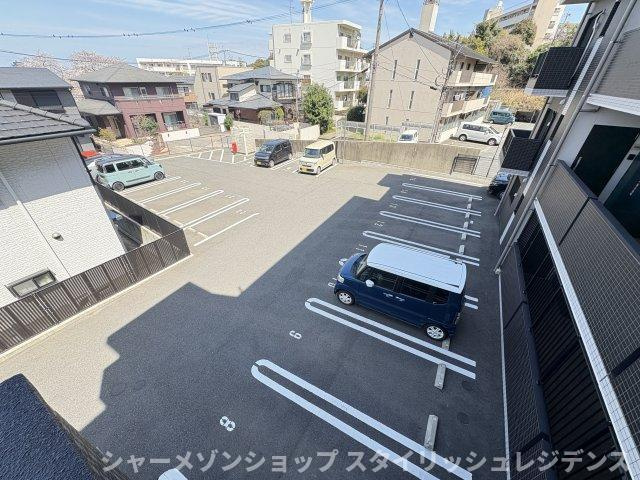 赤坂リプルの駐車場