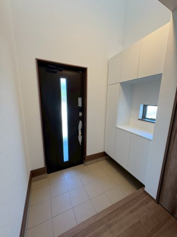 須磨区白川字高尾　新築戸建て　I-2の玄関|毎日通る玄関はこちらです