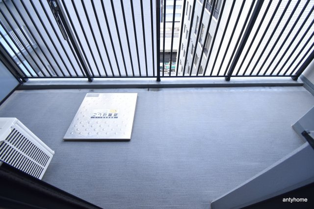 アーバネックス江坂広芝　仲介手数料無料のバルコニー