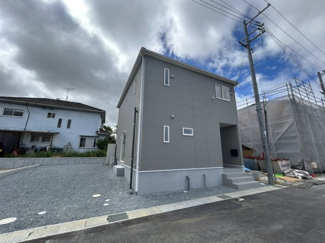 三木市志染町中自由が丘第10
