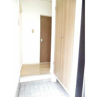 【玄関】 | ファーストハイツ小園