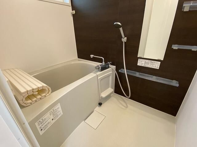 ＰＲＥＬＵＤＥ池尻の浴室