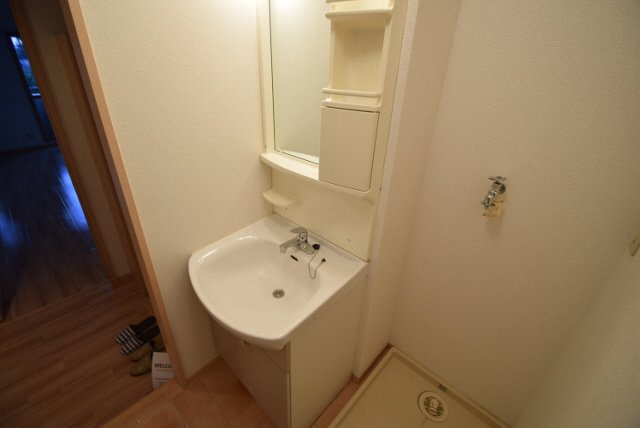 クレールNの洗面所|独立洗面兼脱衣所有ります