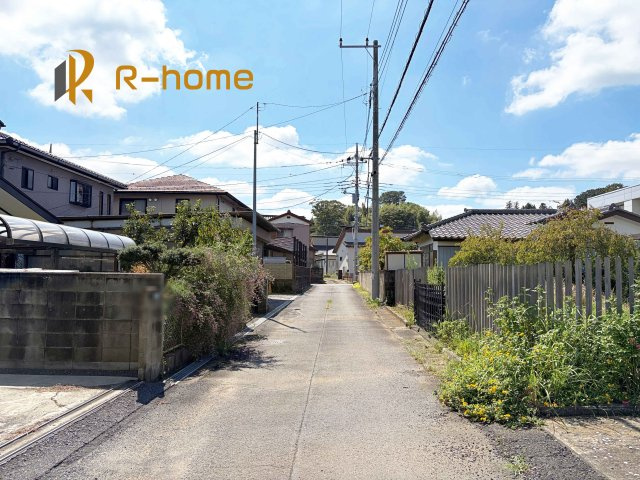 第1土浦市小松　新築戸建て　1号棟の前面道路含む現地写真|周辺環境も併せて案内致します♪
閑静な住宅地で笑顔あふれる新生活！
ぜひ現地へお越しください♪