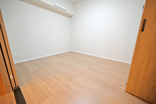 日興千里丘スカイマンションB棟の子供部屋|洋室5.2帖
キッチンすぐ横の子供部屋にぴったりのお部屋です。