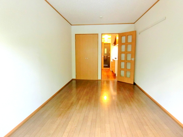メゾン　ド　マルス　の居間・リビング|★レイアウトしやすいお部屋です★
