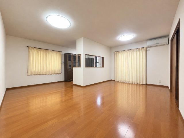 戸建　東尻池町6丁目の居間・リビング|AIにより動産物は消しております。