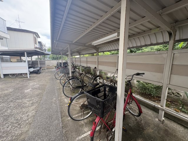 津田沼フラワーホームの駐輪場|共用部・駐輪場